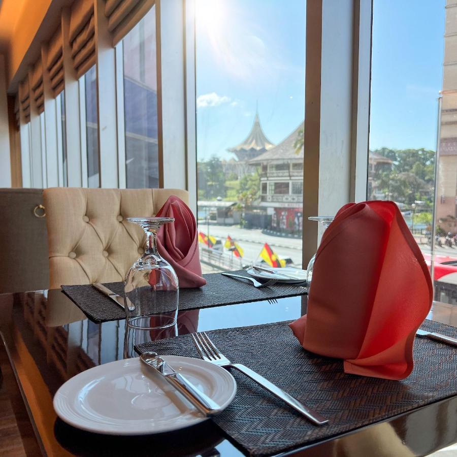 Puteri Wing - Riverside Majestic Hotel Κουτσίνγκ Εξωτερικό φωτογραφία